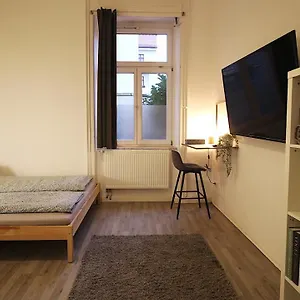  Apartment Lichtdurchflutetes Altbaustudio - Zentrum 600m